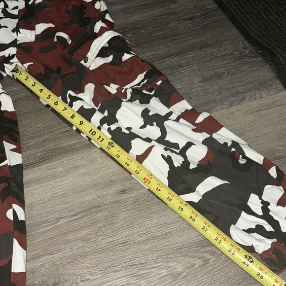 Paper Heart Red, Black & White Camo Cargo Pants - Size Medium - Picture 10 of 10